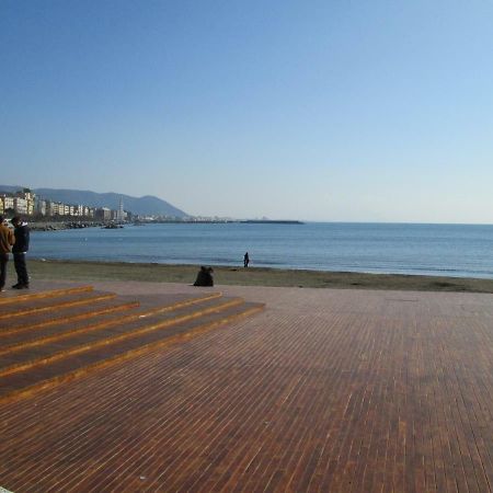 Blu Mare Lejlighed Salerno Eksteriør billede